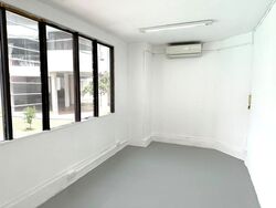 Far Horizon Garden (D20), Office #613404281